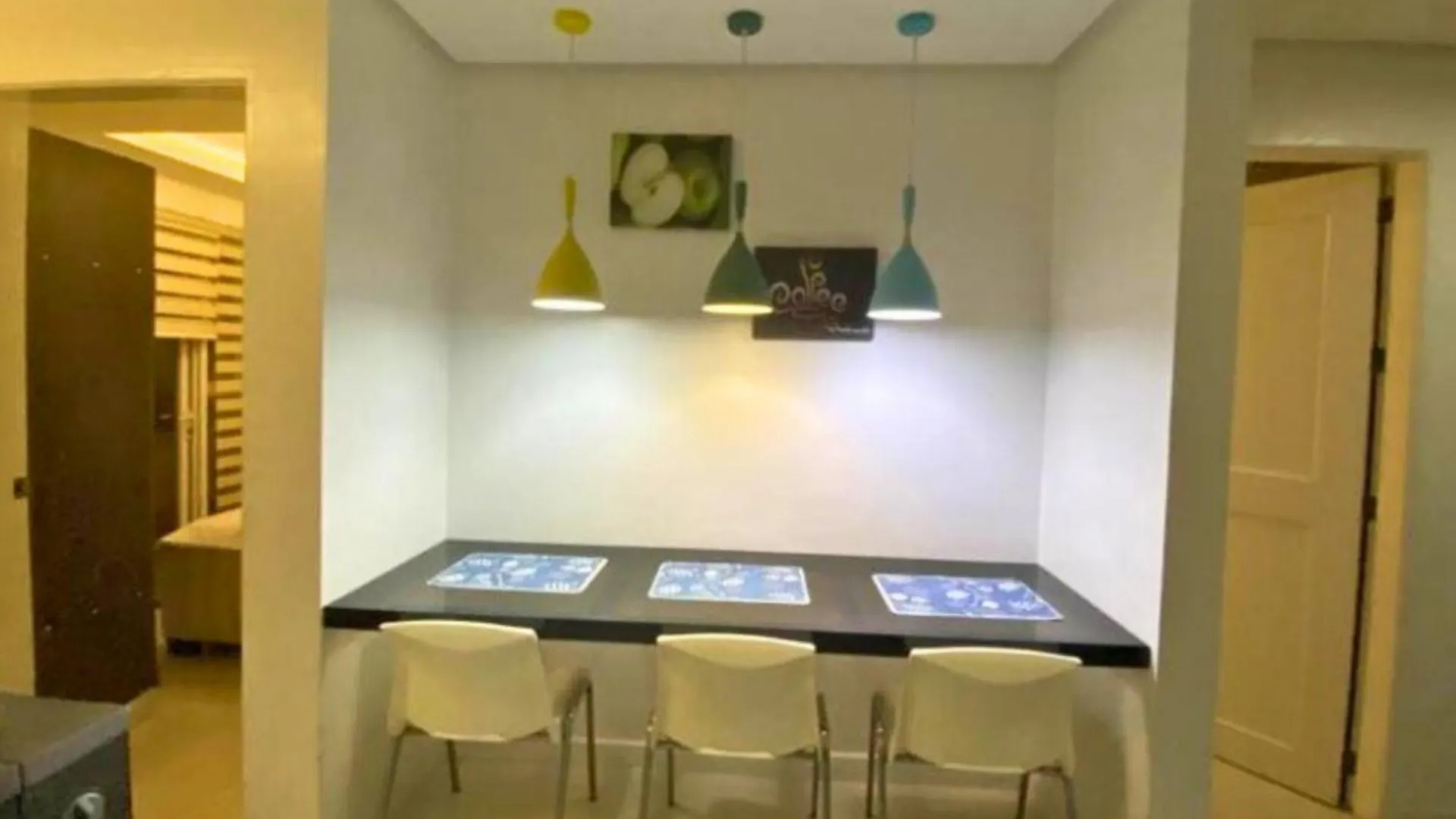 Near Us Embassy X Free Unlimited Pool, Massage & Sauna Access X Promo This Month! Explore Deluxe Studio W Balcony In Manila Perfectly Situated Near Naia Airport, Heart Of Manila Updated 2025 Price For Your Unforgettable Ultimate Staycation Experience 호텔