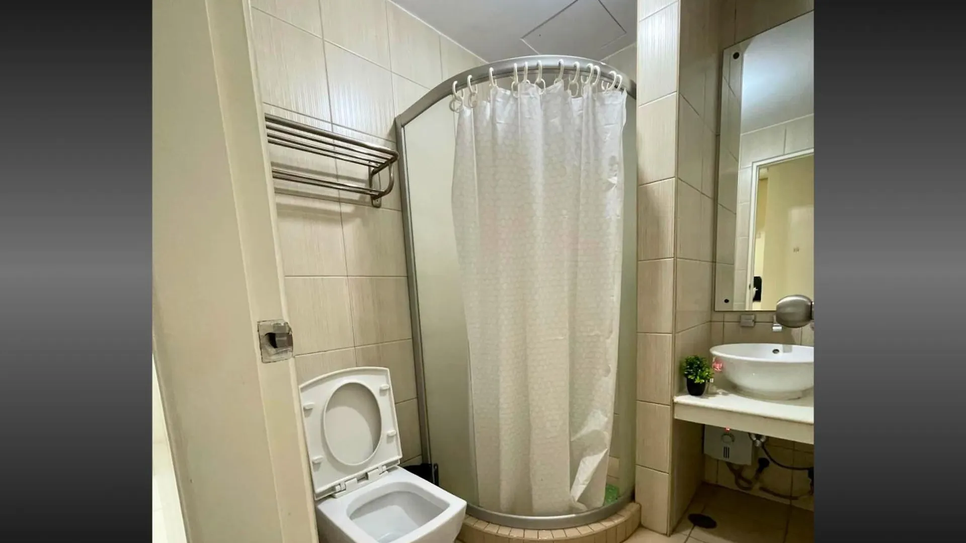 Near Us Embassy X Free Unlimited Pool, Massage & Sauna Access X Promo This Month! Explore Deluxe Studio W Balcony In Manila Perfectly Situated Near Naia Airport, Heart Of Manila Updated 2025 Price For Your Unforgettable Ultimate Staycation Experience 5*,  필리핀